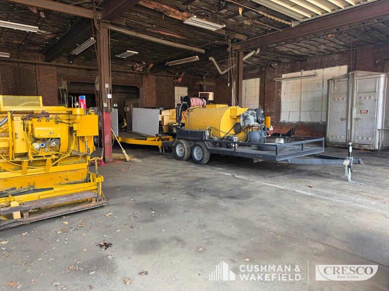 More Photos Of 201 Williams St, Elyria Warehouse For Sale