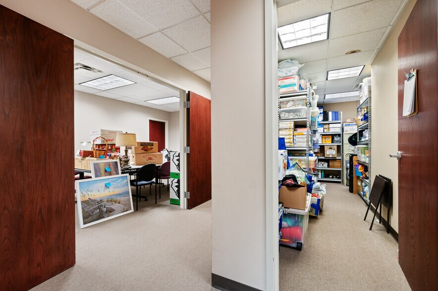 More Photos Of 3000 Stonewood Dr, Wexford Office For Lease