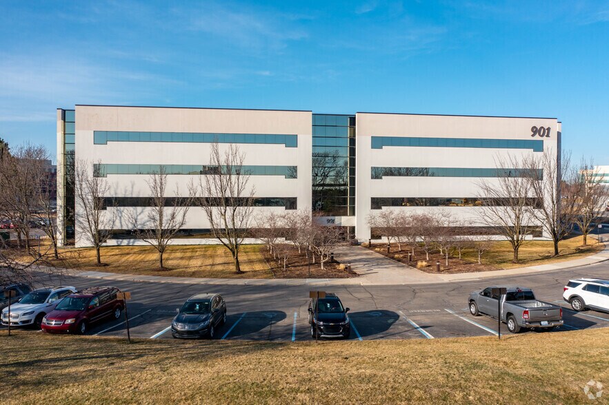 Primary Photo Of 901 Tower Dr, Troy Office For Lease