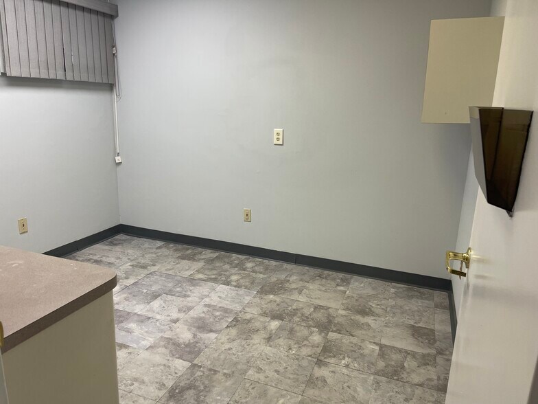 More Photos Of 281 Summerhill Rd, East Brunswick Office For Lease