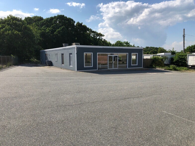 More Photos Of 1185 Jefferson Blvd, Warwick Freestanding For Lease