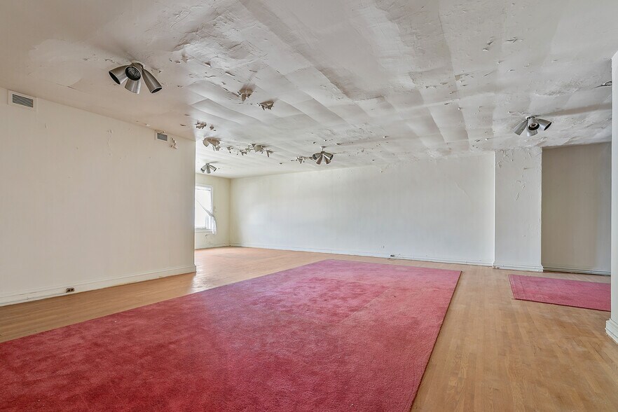 More Photos Of 2500 E Marshall St, Richmond Office For Lease