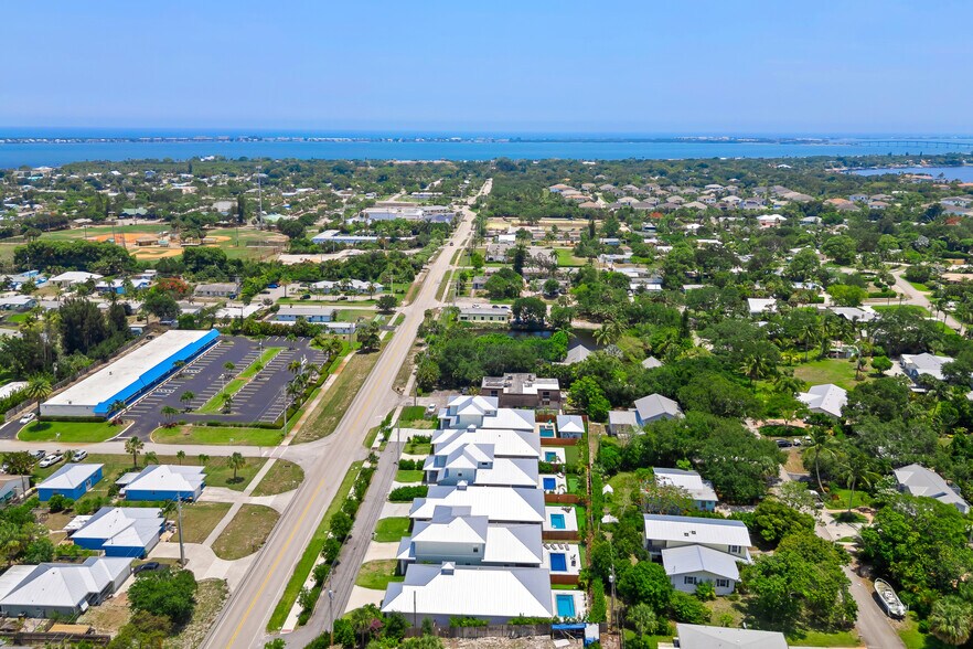 More Photos Of 1960 NE Dixie Hwy, Jensen Beach Apartments For Sale
