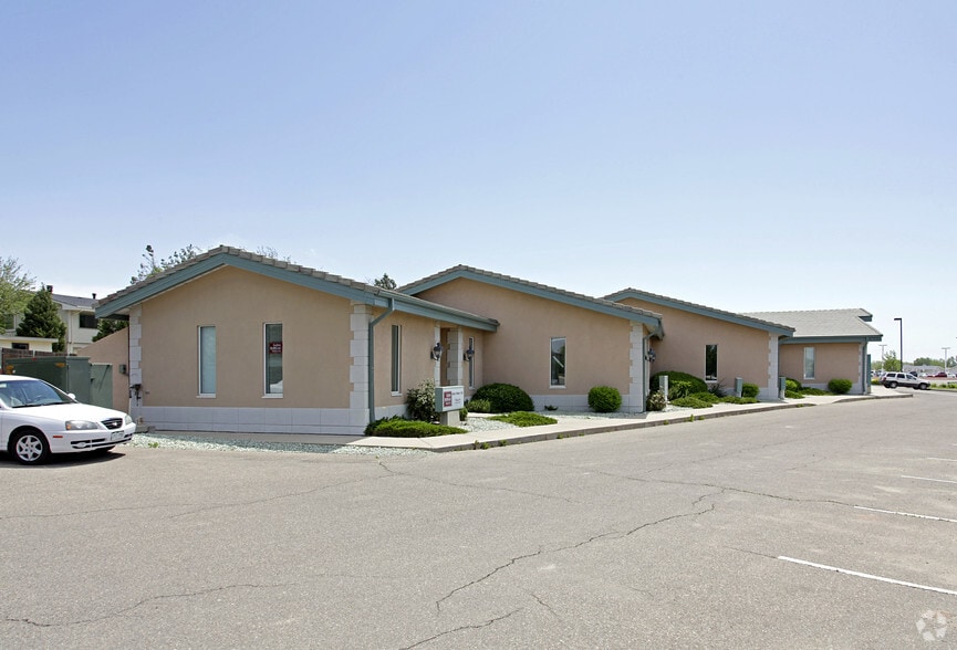 More Photos Of 2099 W Highway 50, Pueblo Office For Lease