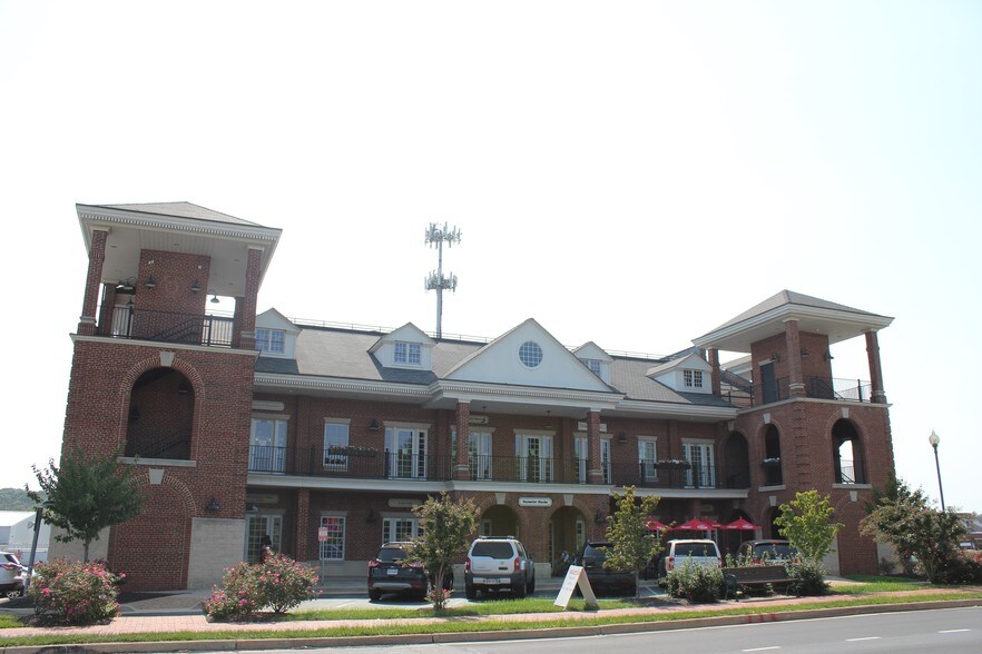 More Photos Of 4400 Costello Way, Haymarket Office For Lease