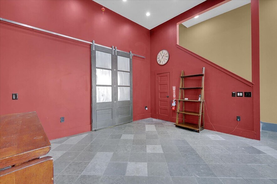 More Photos Of 228 1st St, Marysville Storefront Retail Residential For Sale