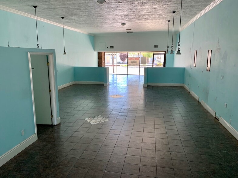 More Photos Of 3311-3317 W Burbank Blvd, Burbank Storefront For Lease