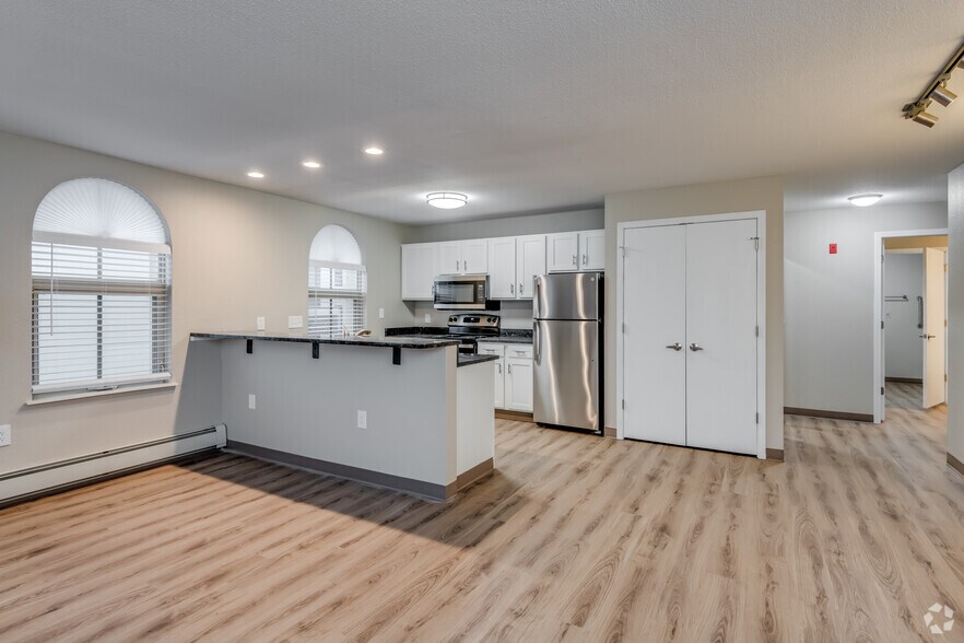 More Photos Of 234 W Main St, Waukesha Apartments For Lease