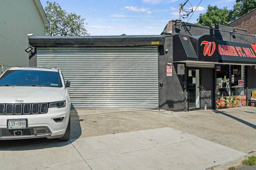 More Photos Of 40-44 Warren Street, Staten Island Convenience Store For Lease