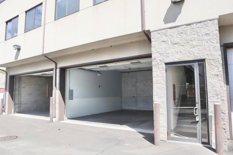 More Photos Of 23 Ryan St, Stamford Flex For Sale