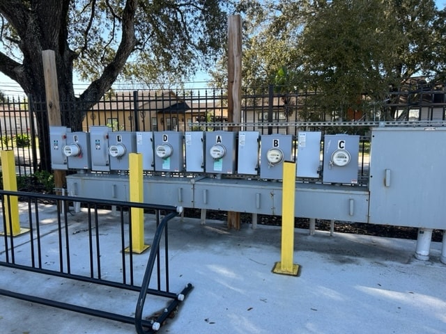 More Photos Of 12017 Carlsbad St, Houston Distribution For Lease