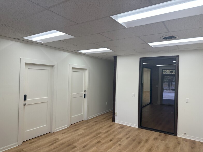 More Photos Of , Baton Rouge Office For Sale