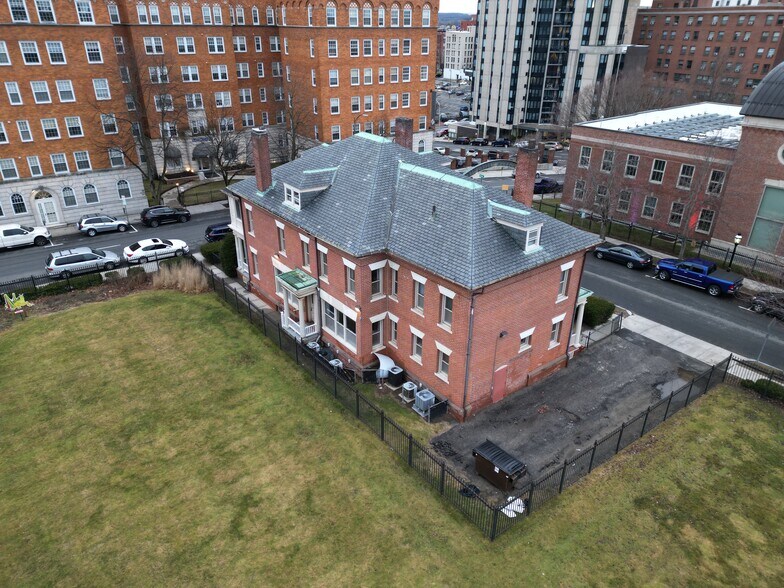 More Photos Of 73 Chestnut St, Springfield Loft Creative Space For Sale