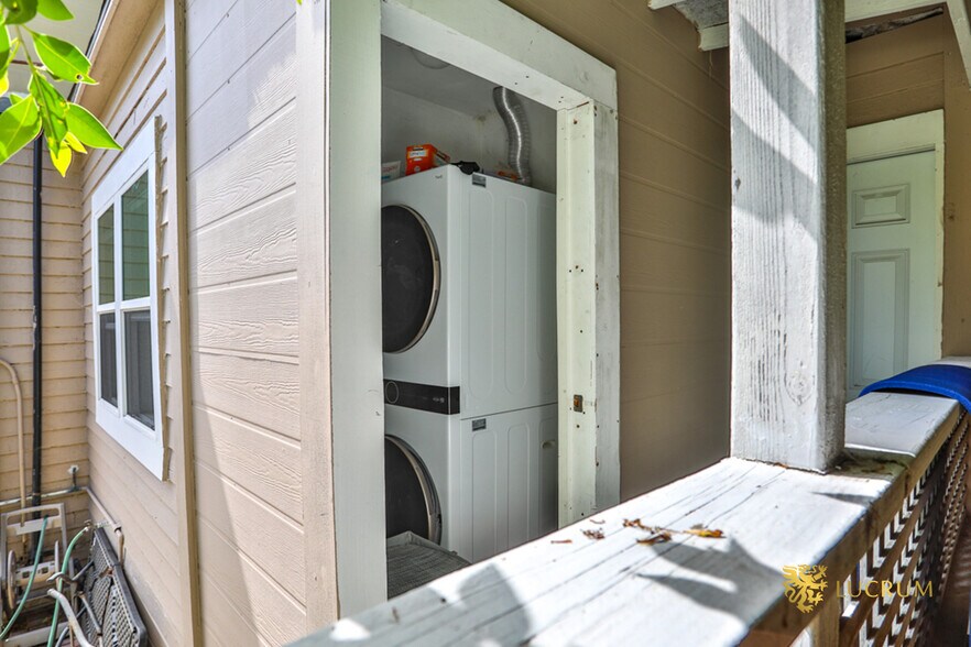More Photos Of 238 Bicknell Ave, Santa Monica Apartments For Sale