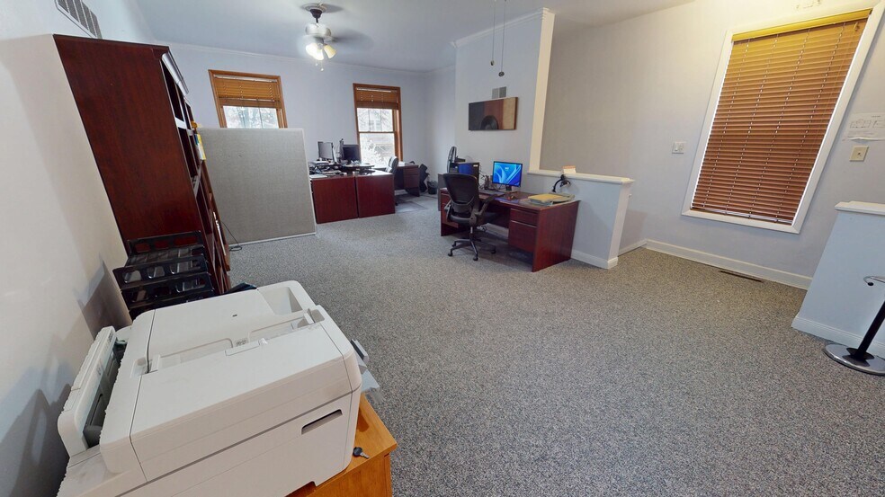 More Photos Of 1368 McCausland Ave, Saint Louis Office For Sale
