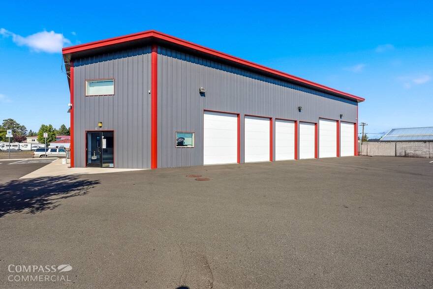 More Photos Of 188 W Sisters Park Dr, Sisters Warehouse For Sale
