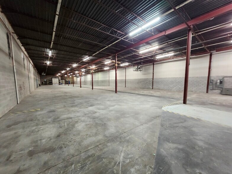 More Photos Of 2220 Midland Ave, Toronto Unknown For Lease