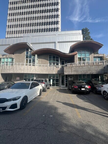 More Photos Of 6334-6340 Wilshire Blvd, Los Angeles Loft Creative Space For Lease