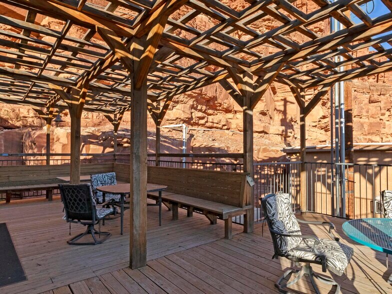 More Photos Of US 163 & San Juan River, Mexican Hat Hotel For Sale