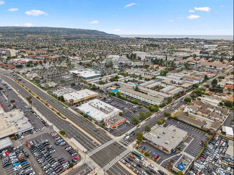 More Photos Of 20805 Hawthorne Blvd, Torrance Veterinarian Kennel For Lease