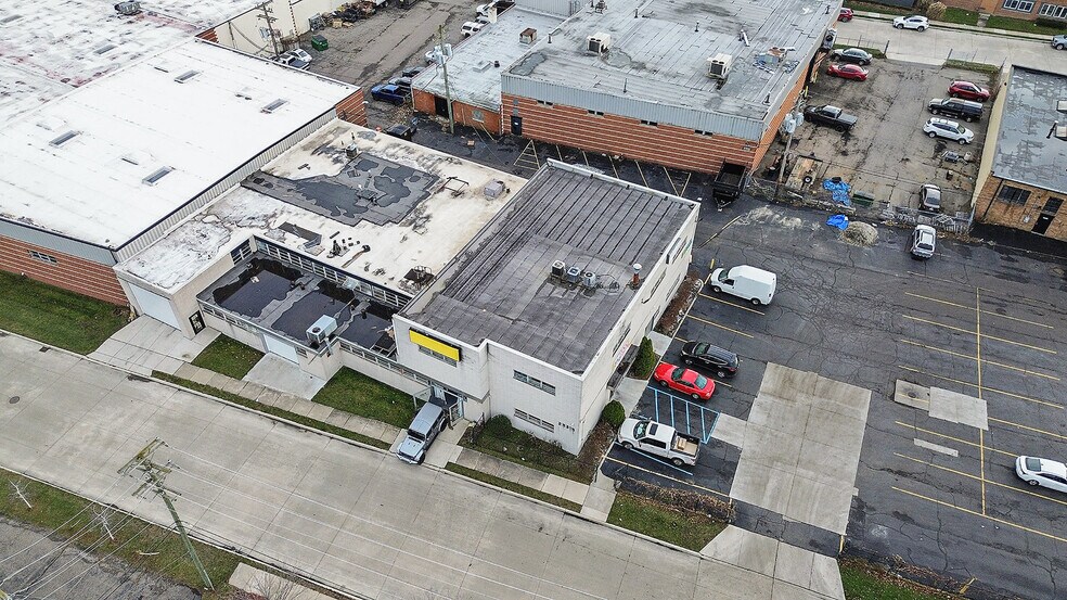More Photos Of 25315 Kean St, Dearborn Industrial For Lease