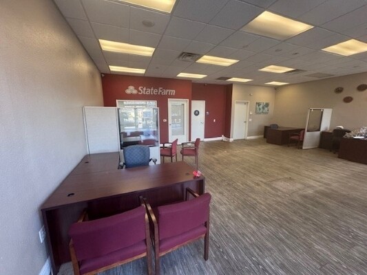 More Photos Of 780 W El Monte Way, Dinuba Storefront Retail Office For Lease