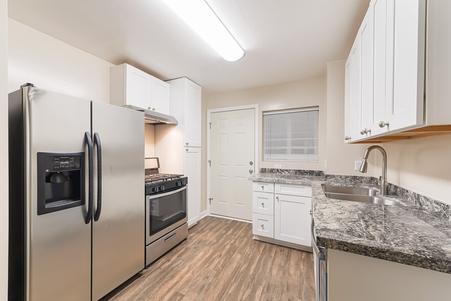 More Photos Of 5947-5949 Geary Blvd, San Francisco Apartments For Sale