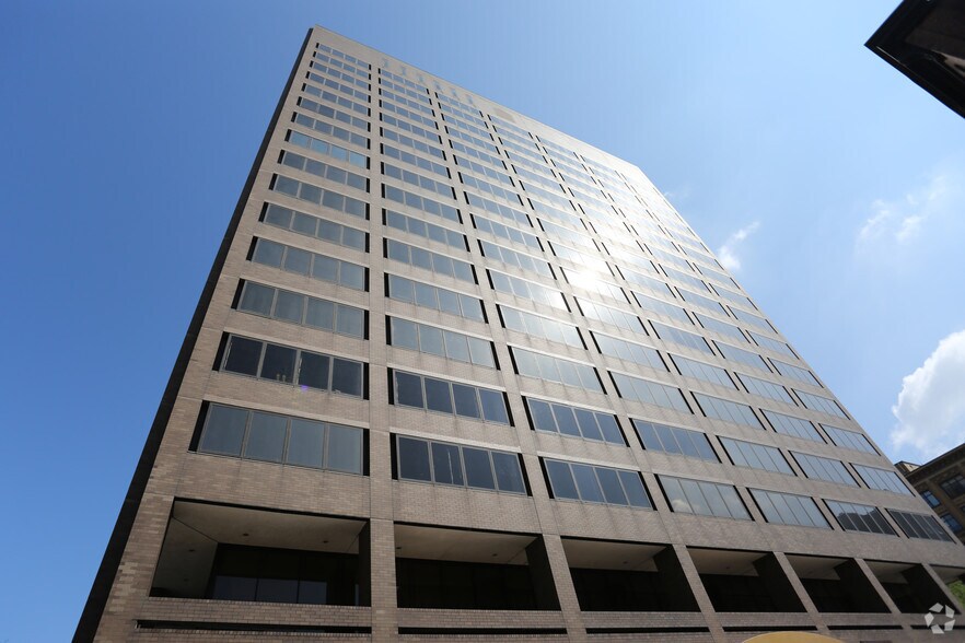 More Photos Of 110 W Fayette St, Syracuse Office For Lease