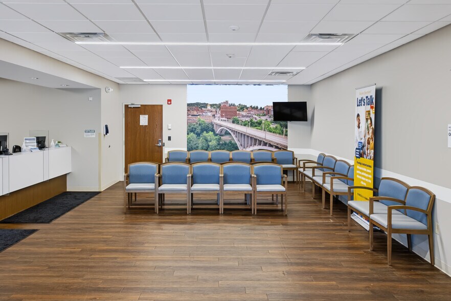 More Photos Of 1377 Locust Ave, Fairmont Medical For Sale