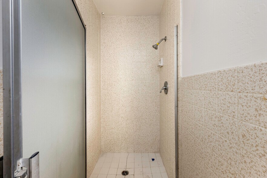 More Photos Of 2500 Lewis Ave, Signal Hill Land For Lease