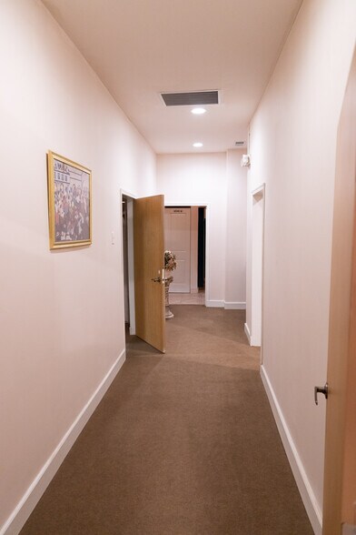 More Photos Of 4409 Hovis Rd, Charlotte Specialty For Sale