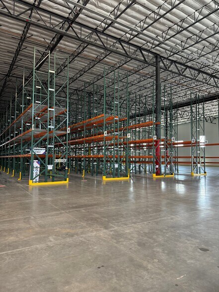 More Photos Of 2300 W Carey Ave, North Las Vegas Distribution For Lease