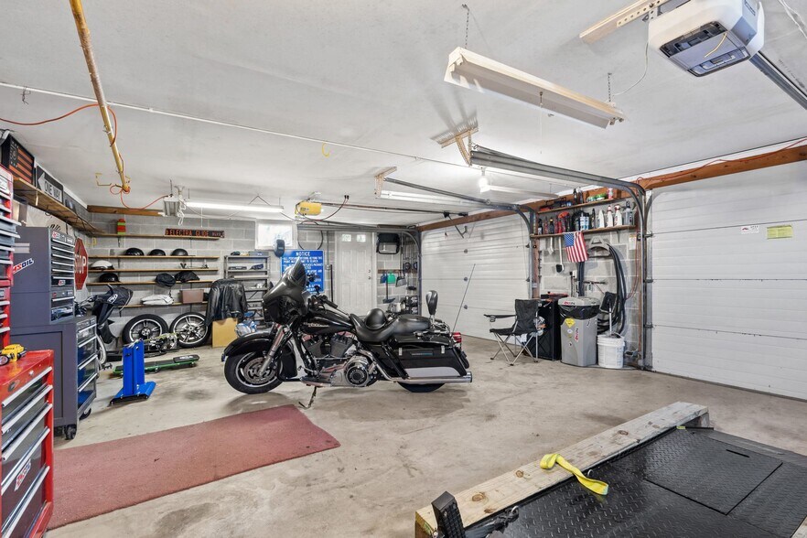 More Photos Of 309 Lynwood Ave, Jenkintown Warehouse For Sale