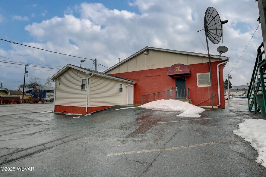 More Photos Of 505 Washington Blvd, Williamsport Restaurant For Sale