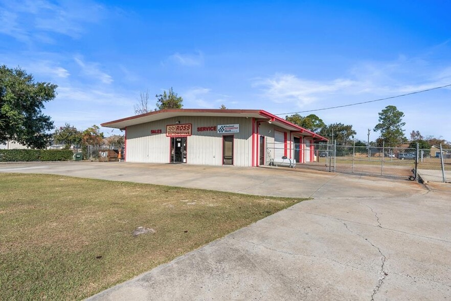 Primary Photo Of 432 Connell Rd, Valdosta Service For Sale