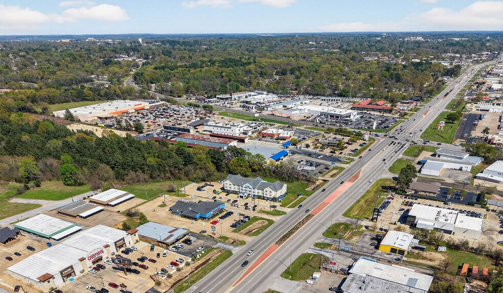 More Photos Of 1945 W Southwest Loop 323, Tyler Hotel For Sale
