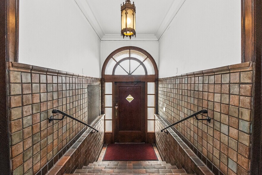 More Photos Of 4925-4933 W Patterson Ave, Chicago Apartments For Sale