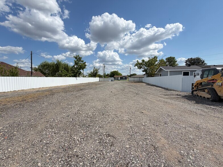 More Photos Of 1222 Jackson St, Red Oak Land For Sale