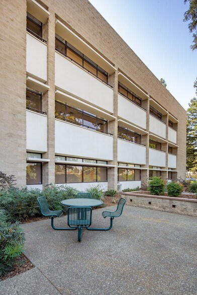 More Photos Of 7919 Folsom Blvd, Sacramento Office For Lease