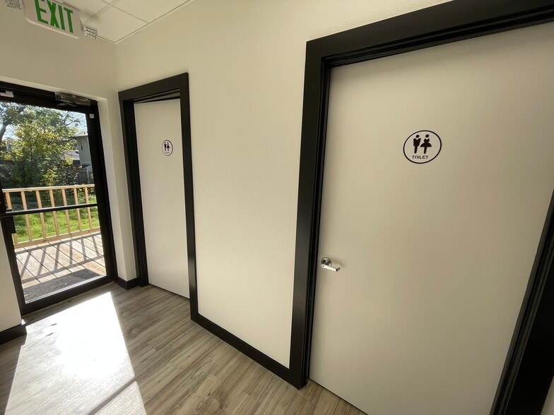 More Photos Of 500 S Tennessee St, McKinney Office For Sale