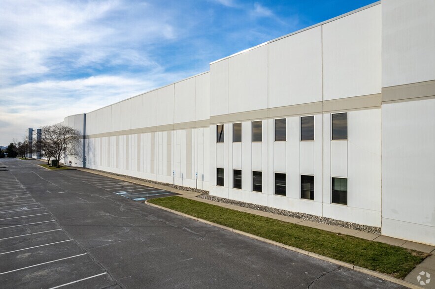 More Photos Of 1119 W Middlesex Ave, Port Reading Unknown For Lease