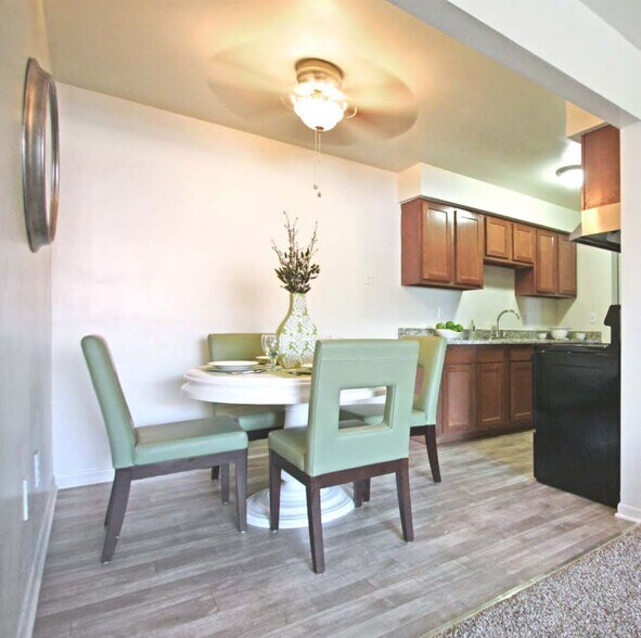 More Photos Of 25500 Greenfield Rd, Oak Park Apartments For Sale