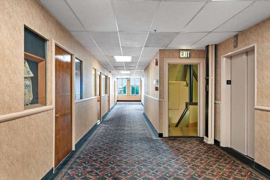 More Photos Of 610 Marshall St, Shreveport Office For Sale