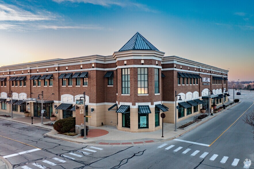 More Photos Of 619-699 E Boughton Rd, Bolingbrook Unknown For Lease