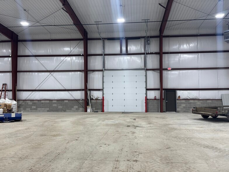 More Photos Of 2710 Diesel Park Dr, Saginaw Manufacturing For Lease