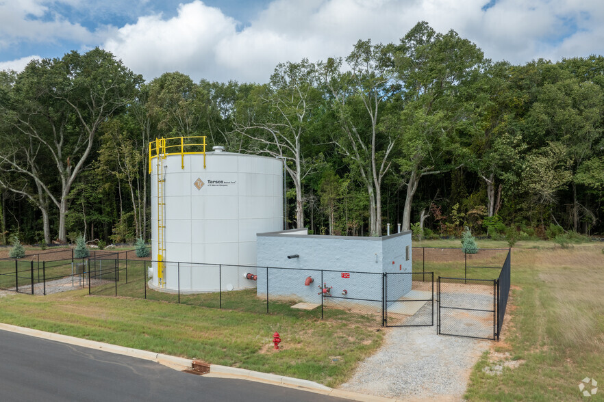 More Photos Of 134 Long Rd, Williamston Distribution For Sale