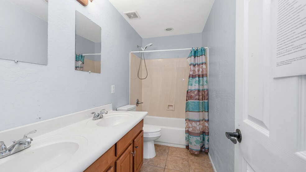 More Photos Of 5911 S 55th Dr, Laveen Assisted Living For Lease