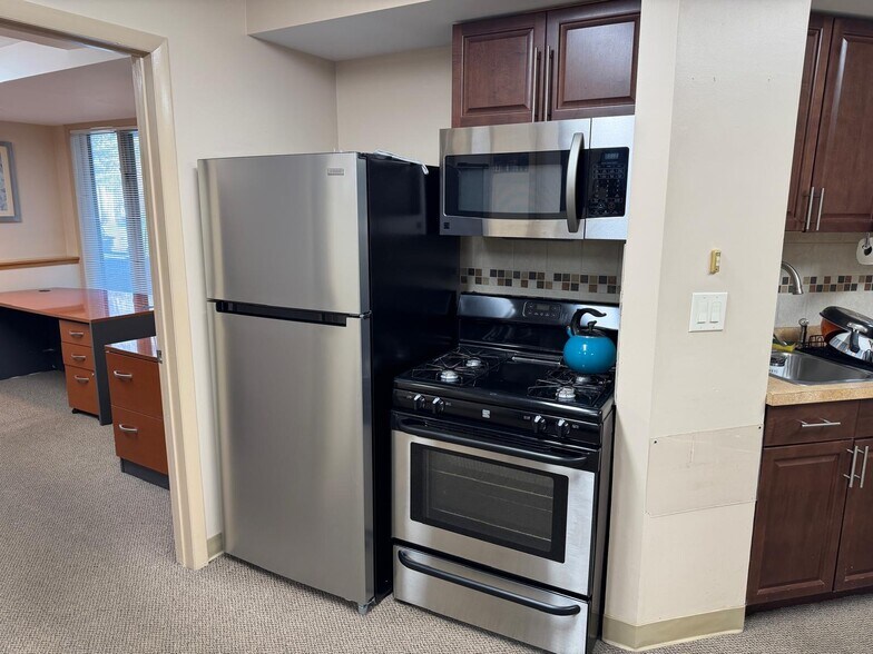 More Photos Of 321 N Main St, New City Office For Lease
