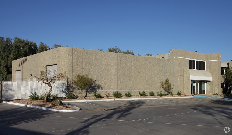 More Photos Of 77530 Enfield Ln, Palm Desert Warehouse For Lease