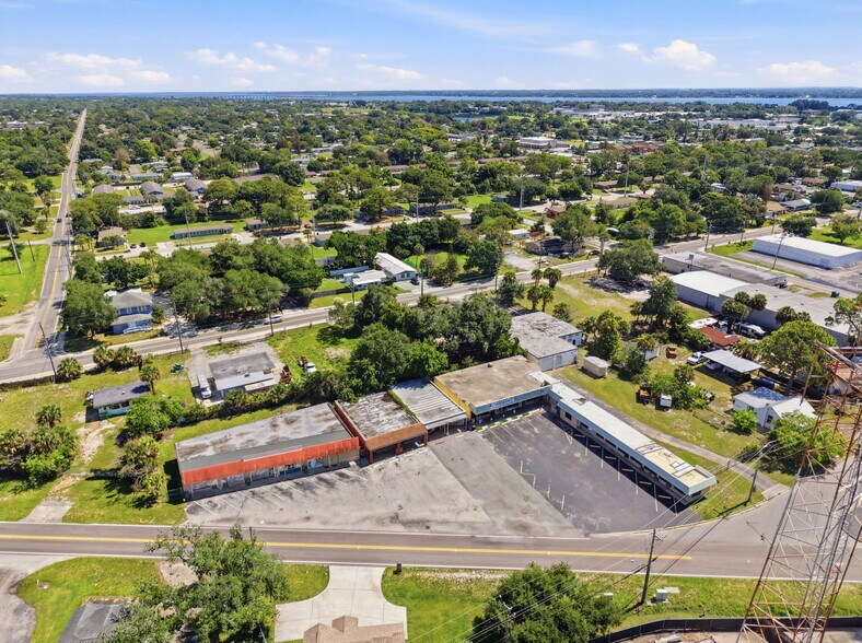 More Photos Of 1122 Lake Dr, Cocoa Storefront Retail Office For Sale
